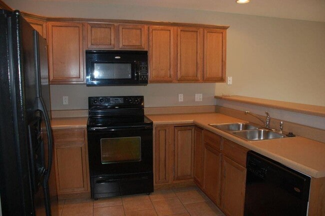 Building Photo - 3206 Elephant Dr