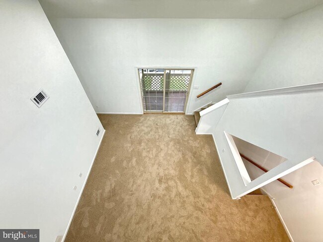 Building Photo - 1512 Foxmeadow Cir