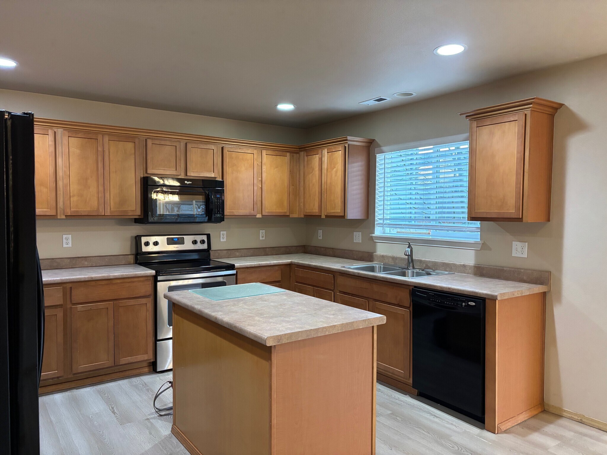 Building Photo - 9903 197th Ave E