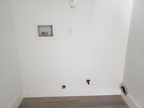 Building Photo - AVALON (10960)