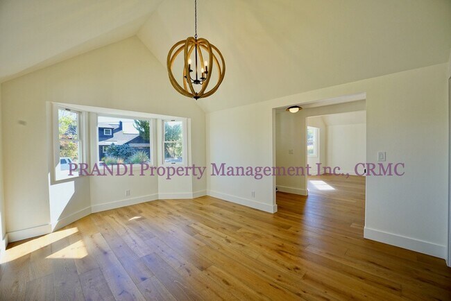 Building Photo - Marinwood Gem, Fully Renovated, Stylish an...