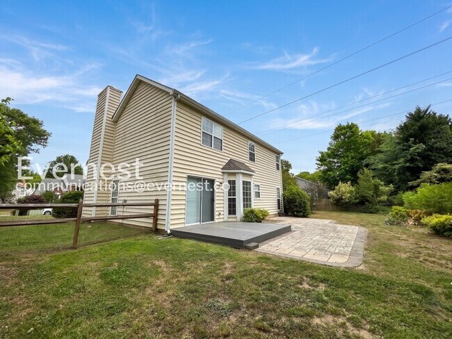 Building Photo - 6914 Weirton Pl