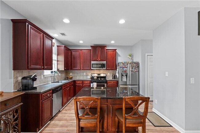 Building Photo - 154 Stephens Mill Dr