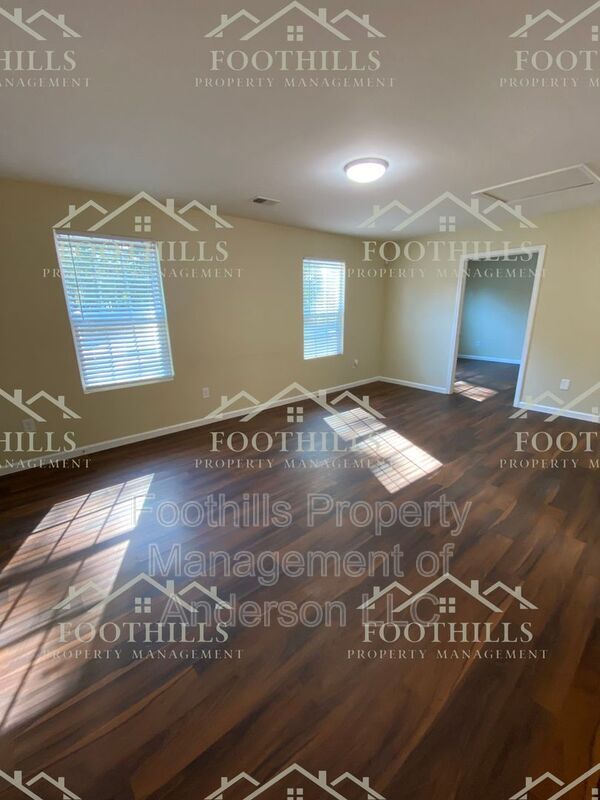 Building Photo - 108 Townsley Ct