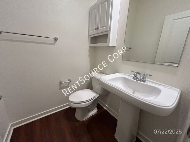 Building Photo - 45051 Marbella St