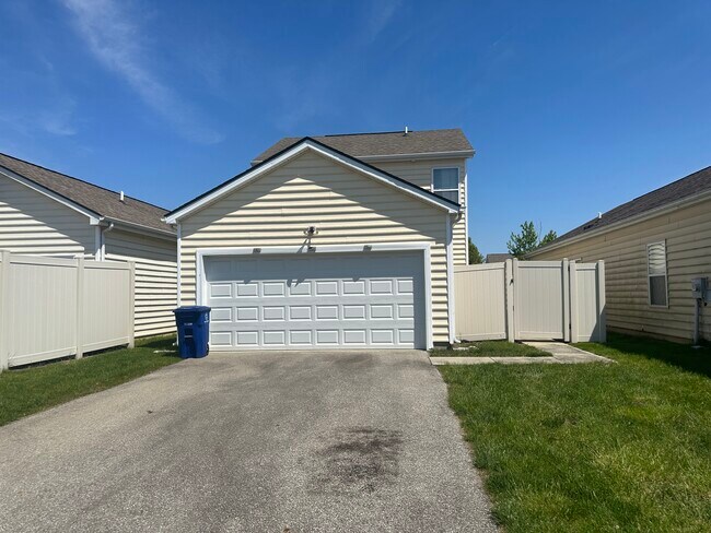 Building Photo - 4005 Redroyal Ave