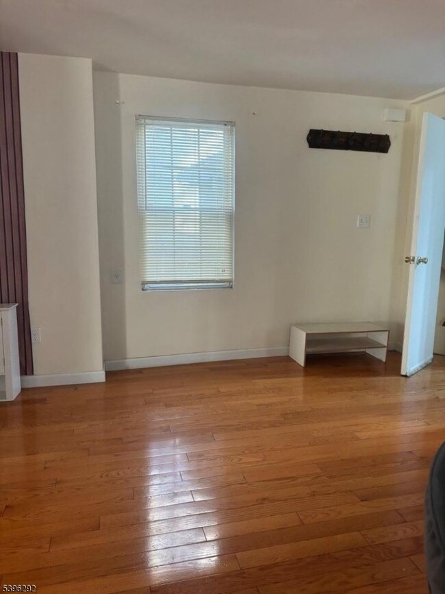 Primary Photo - 306 Dodd St