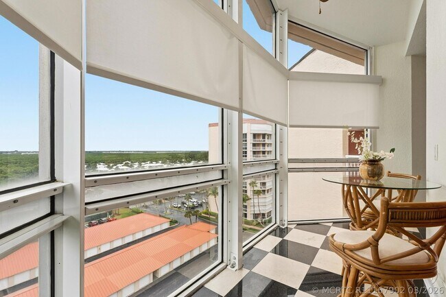 Building Photo - 3870 N Hwy A1A