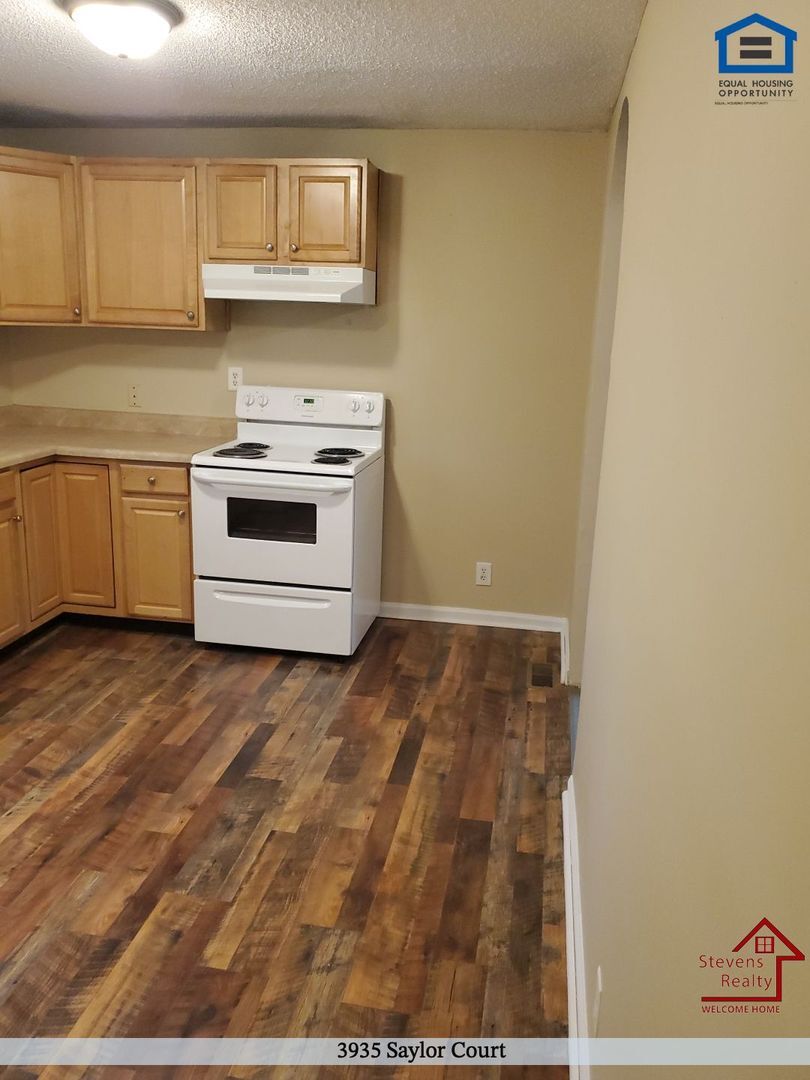 Building Photo - 3935 Saylor Ct