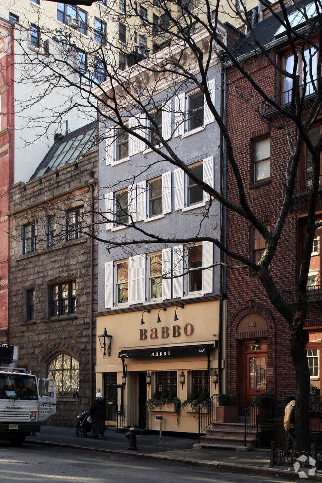 Building Photo - 110 Waverly Pl