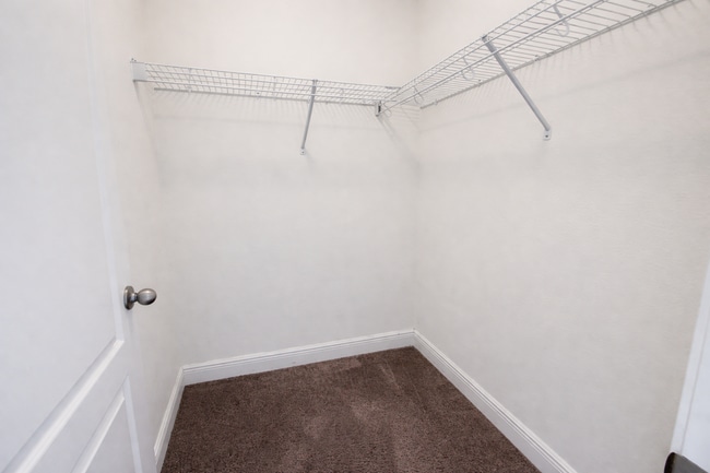 Building Photo - Spacious 3-Bedroom Townhouse Oasis in Haines City – Your Perfect Retreat!