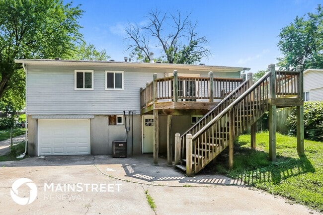 Building Photo - 2804 N 109th St