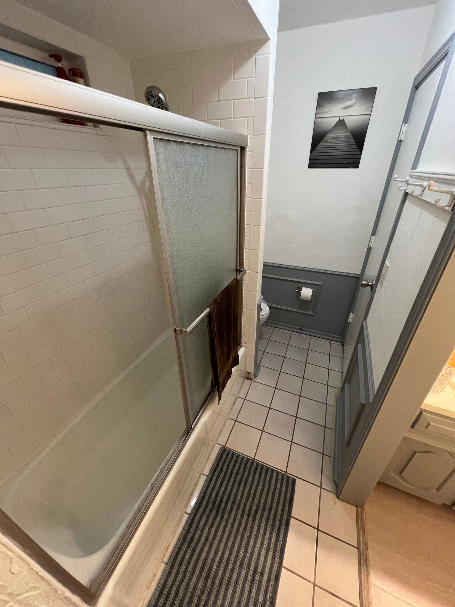 Building Photo - 2103 Heather Hill Ln