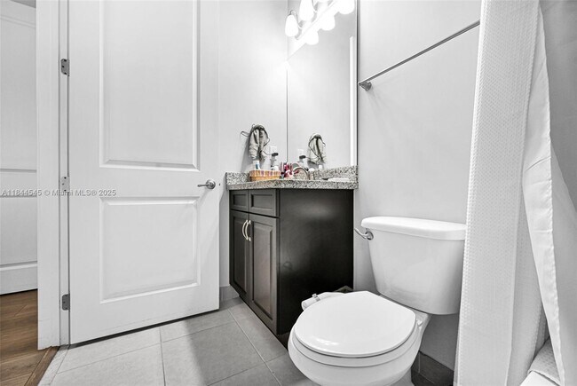 Building Photo - 8855 Watercrest Cir W