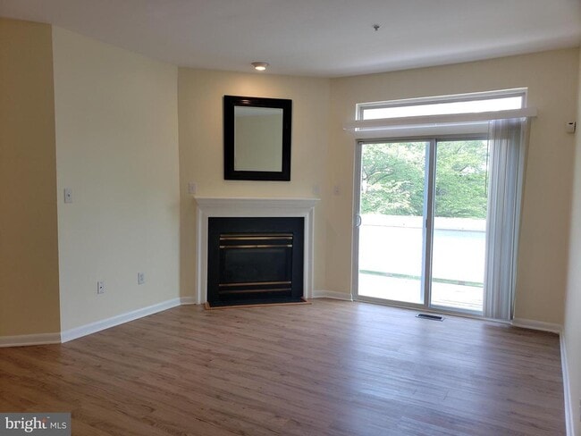 Building Photo - 18022 Royal Bonnet Cir