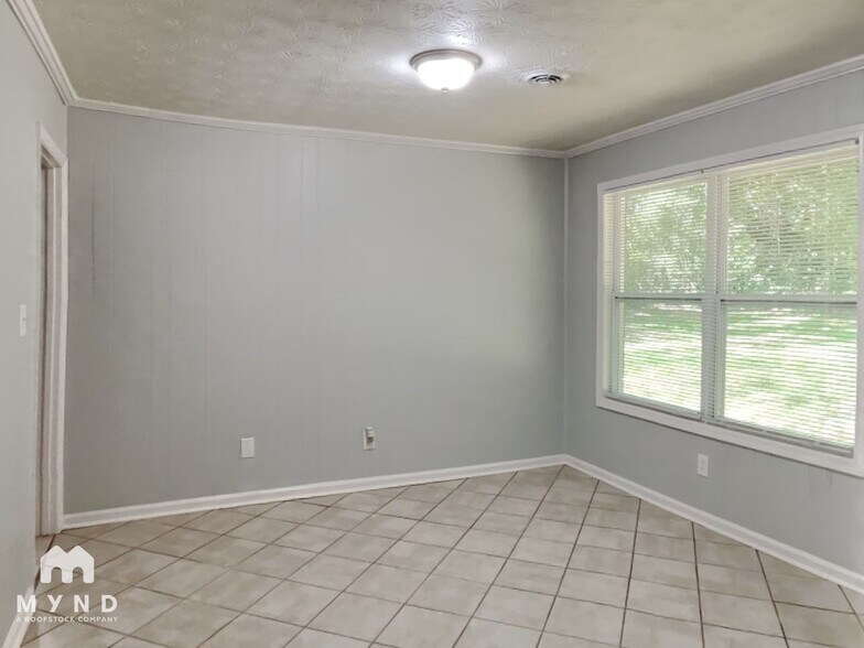 Building Photo - 1638 Atherton Dr