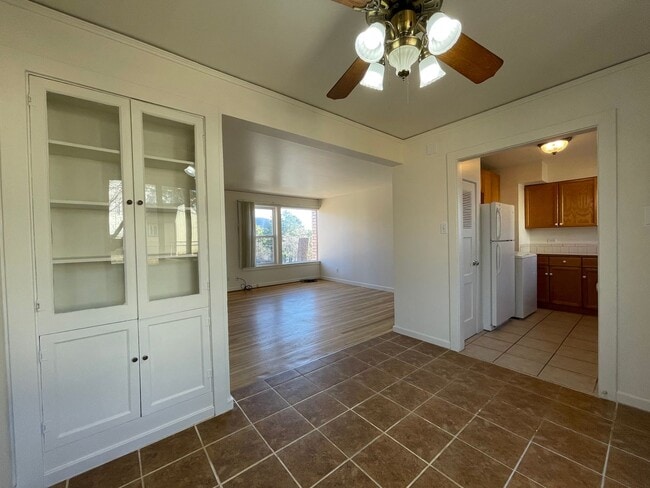 Building Photo - 3BR/1BA unit less than 3 mi from LANL and downtown! (4477 Yucca Unit B)