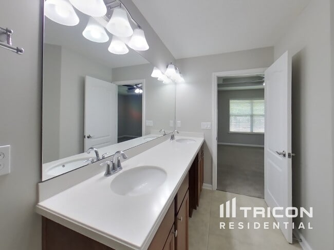 Building Photo - 86185 Fortune Dr