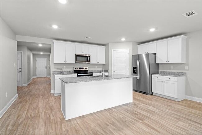 Building Photo - 18401 Elkwood Dr