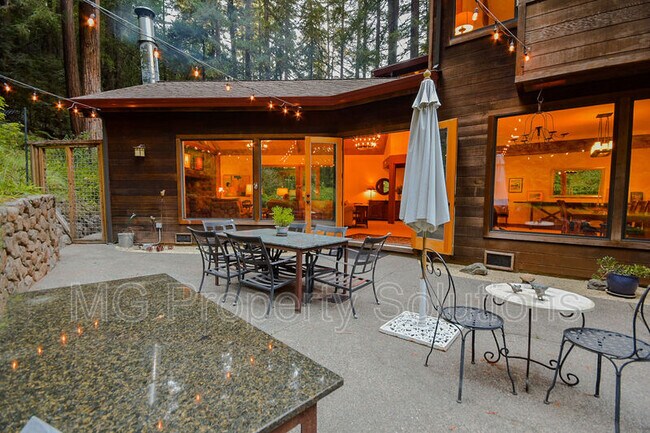 Building Photo - 7079 Lucas Valley Rd