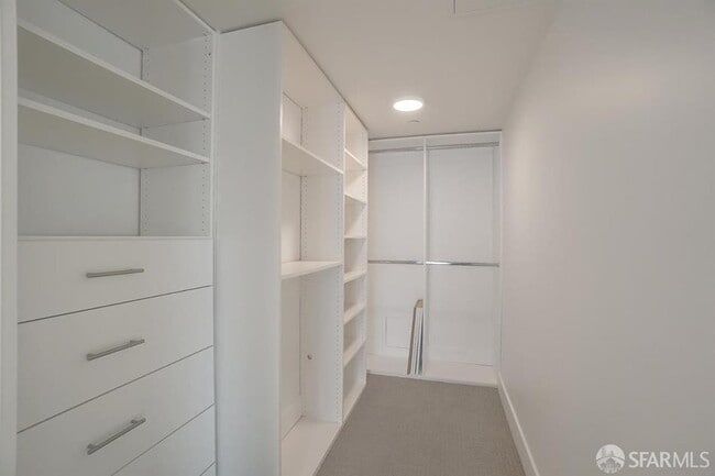 Building Photo - 1080 Sutter St