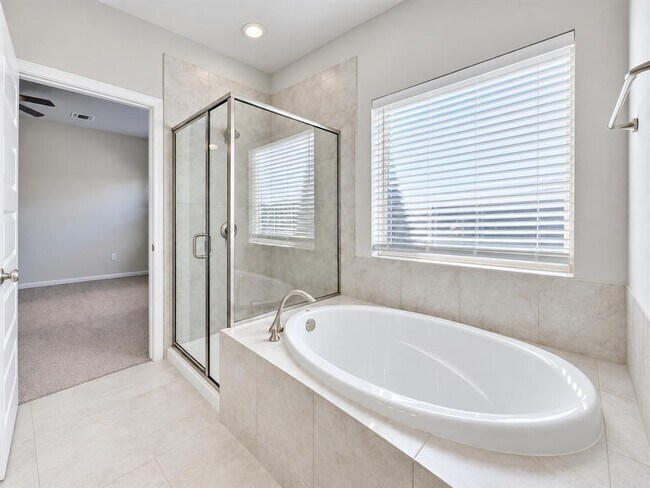 Building Photo - 8816 Sikes Way