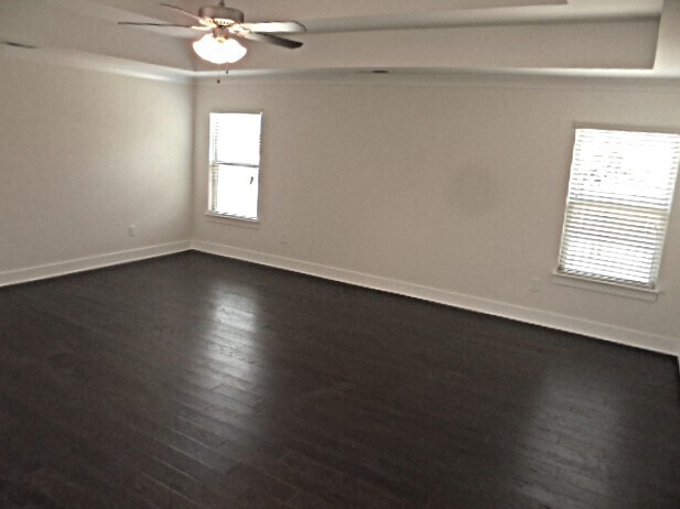 Building Photo - 1072 Adams Haven Bend