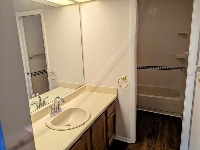 Building Photo - 5401 Bayshore Blvd