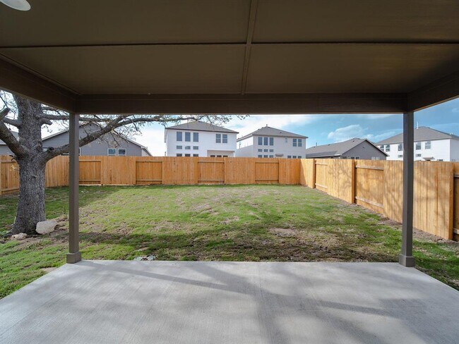 Building Photo - 136 Caterpillar Ln