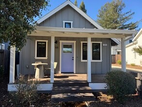 Building Photo - 125 Kennedy Ln