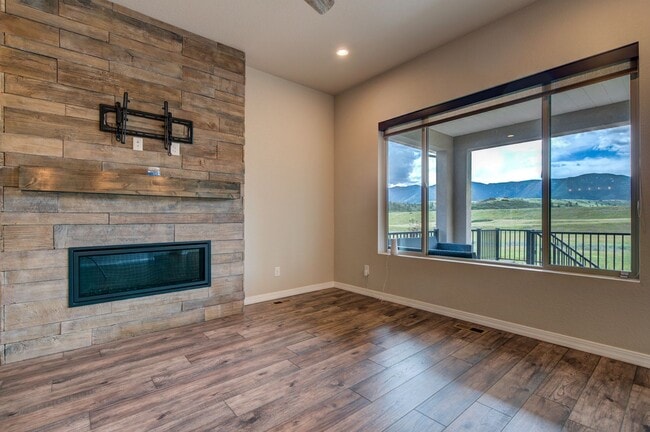 Building Photo - 15838 Long Valley Dr