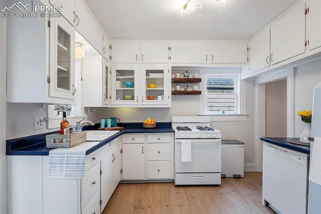 Building Photo - 1706 Arbor Way