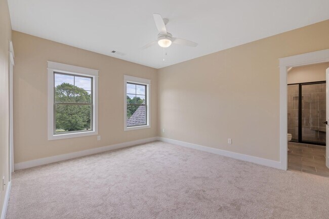 Building Photo - 1201 Askew Trl