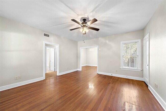 Building Photo - 502 11th St N