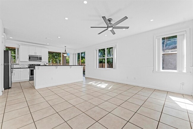 Building Photo - 4741 NW 94th Ct