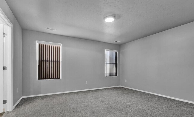 Building Photo - Welcome to this stunning 4-bedroom, 2-bathroom home located in the vibrant community of Caldwell,...