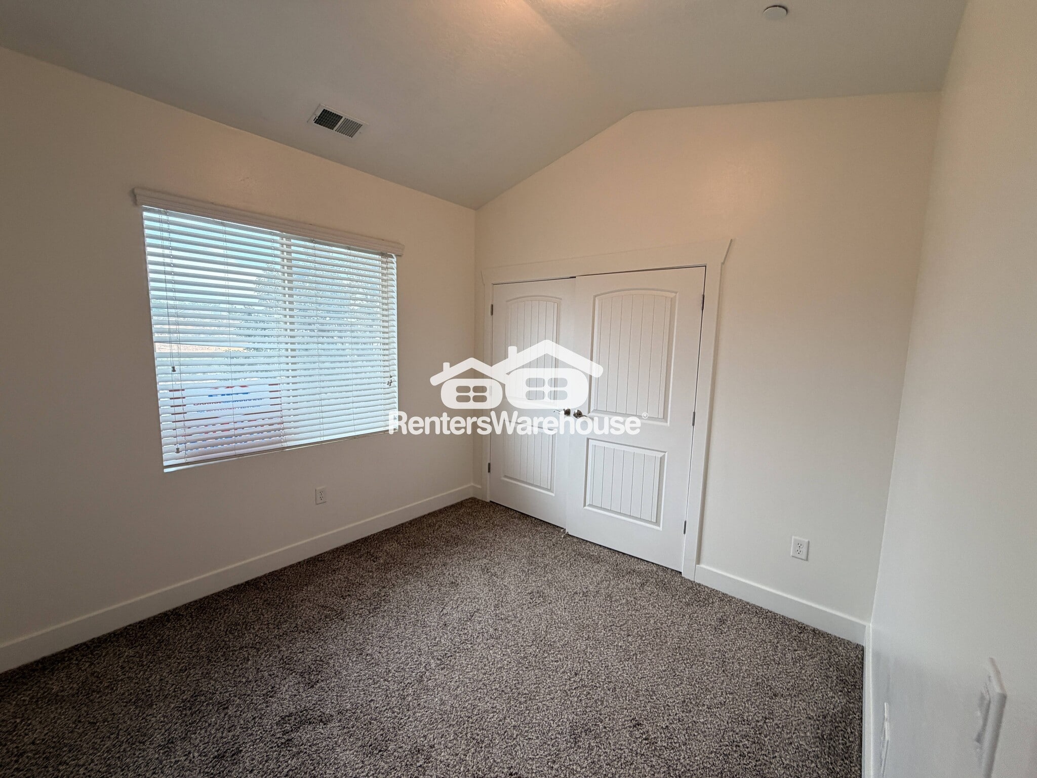 Building Photo - 147 W Spring Hill Way
