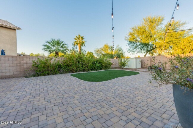 Building Photo - 16223 N 10th Ave