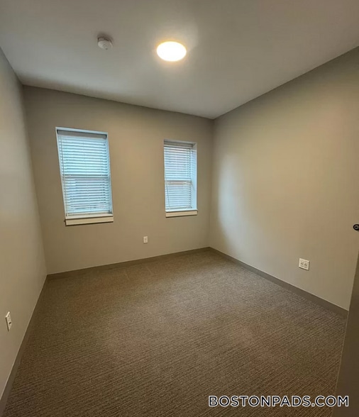 Building Photo - 100 Hemenway St