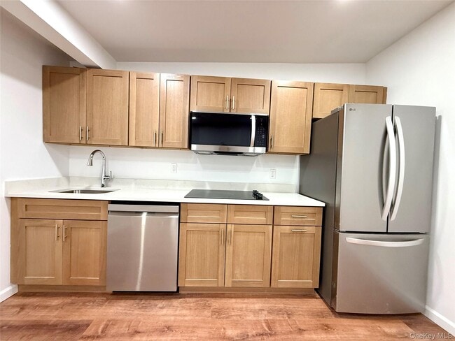 Building Photo - 728 US-6