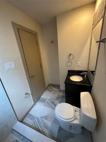 Building Photo - 5707 La Vista Dr