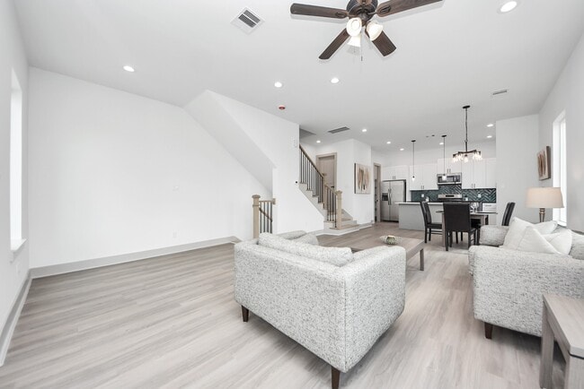 Building Photo - 5304 Kindred Gdn Ln