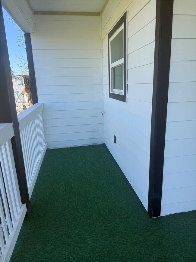 Building Photo - 5519 Osprey Dr