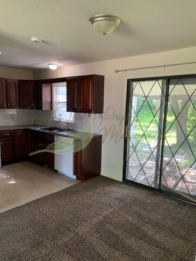 Building Photo - RANCH STYLE HOME!!!