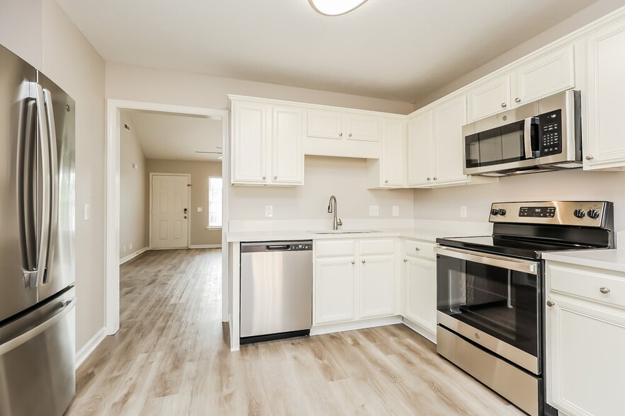 Building Photo - 3025 Ace Wintermeyer Dr