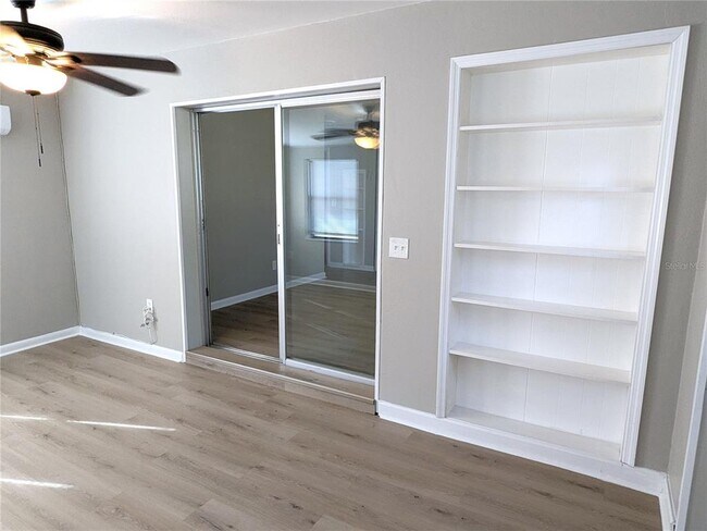 Building Photo - 681 N Wellington Dr