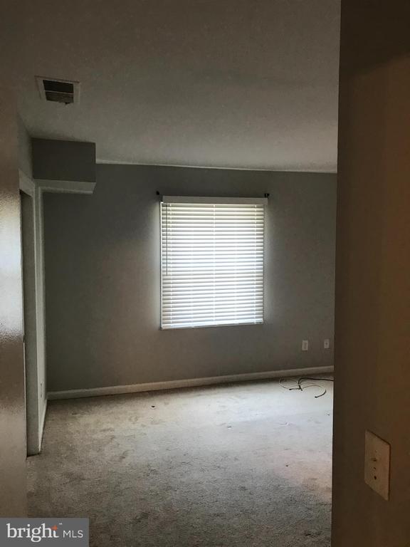 Building Photo - 5911 Prince James Dr