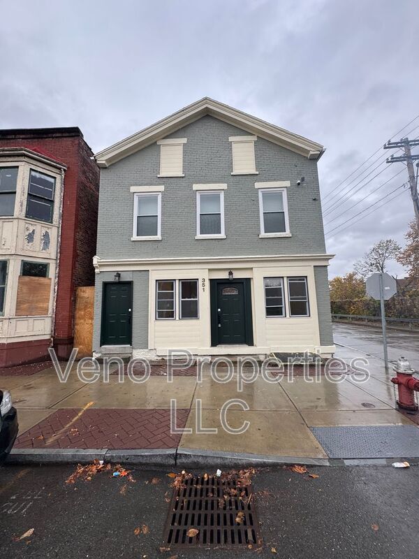 Primary Photo - 351 4th St