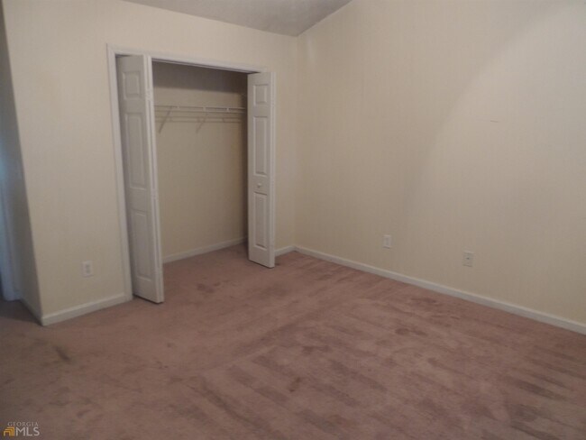 Building Photo - 2841 Walden Lake Bend