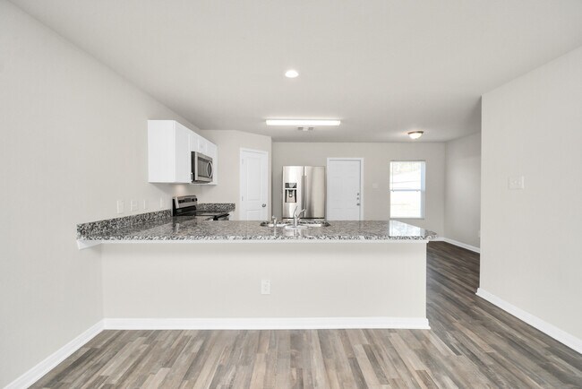 Building Photo - 15665 Briar Frst Dr